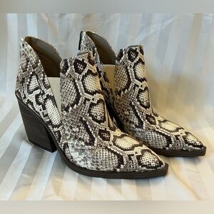 Vince Camuto Snakeskin Leather Booties - Gradina Natural - Women’s Size 6.5
